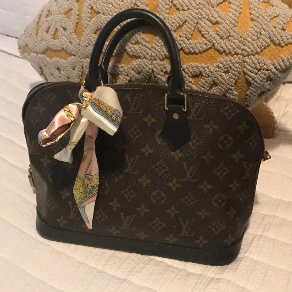 🔥 Sale🔥 Authentic Louis Vuitton Alma PM